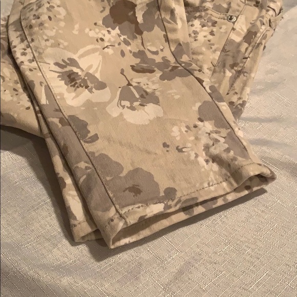 Merona - 🍂🌼 Flower pattern denim pants - Picture 3 of 3